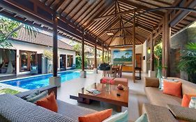 Lakshmi Luxury Villas, Walk To The Beach And Seminyak Shopping