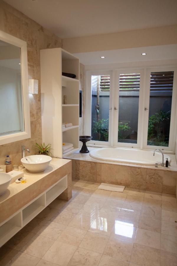 Lakshmi Luxury Villas, Walk To The Beach And Seminyak Shopping Extérieur photo